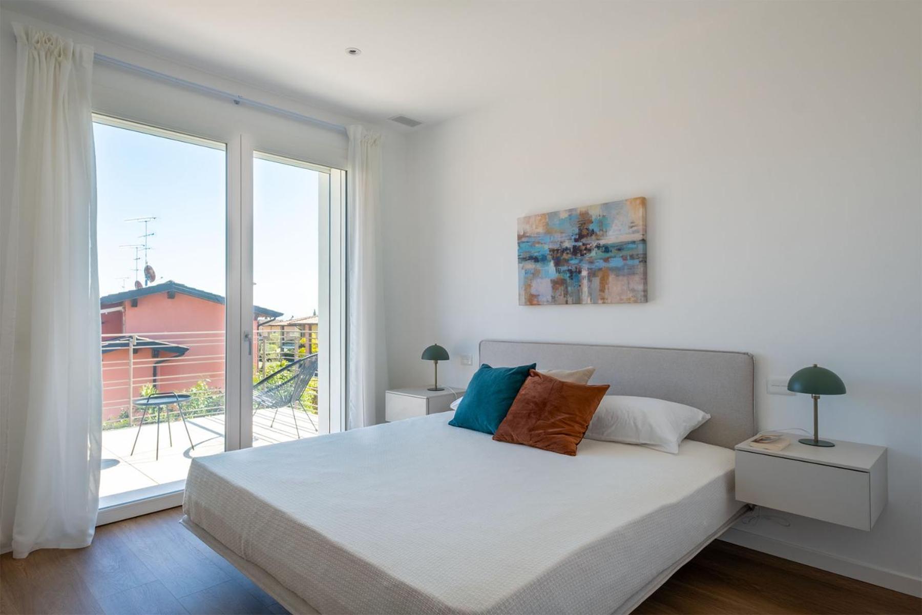 Luxury Villas Gardenia With Private Pool Паденге-суль-Гарда Экстерьер фото
