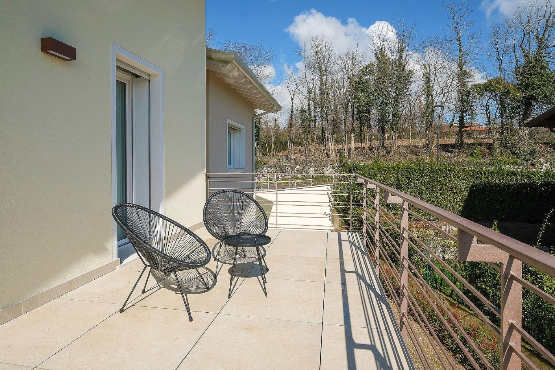 Luxury Villas Gardenia With Private Pool Паденге-суль-Гарда Экстерьер фото